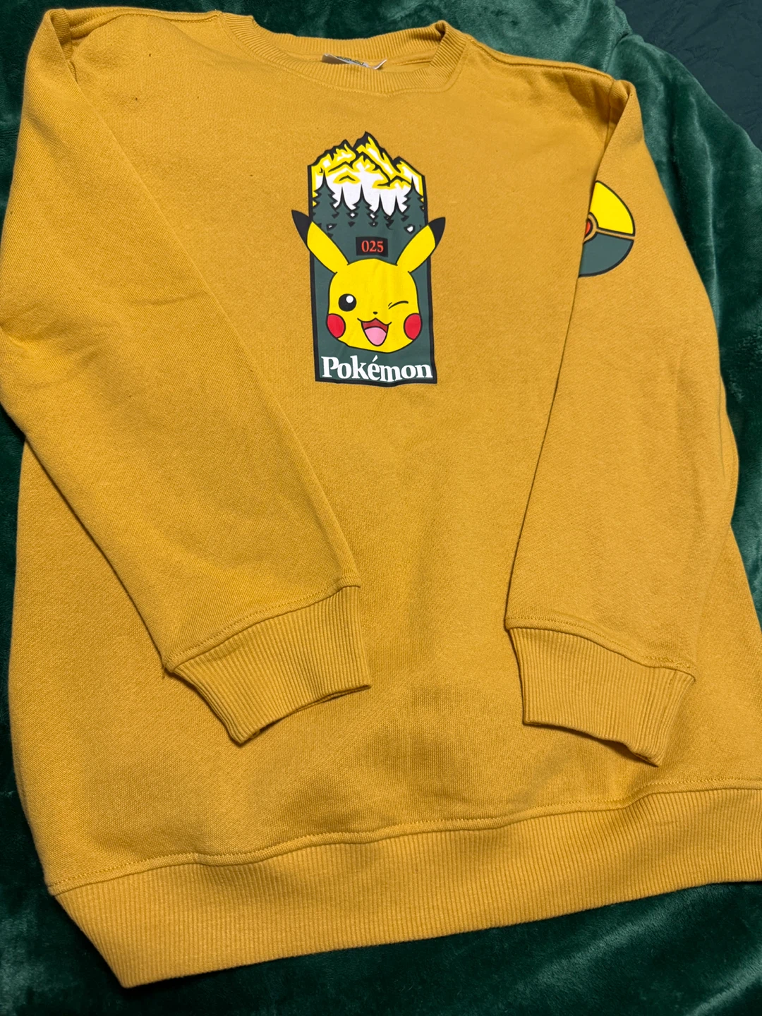 Pokémon Pikachu Crewneck Sweatshirt