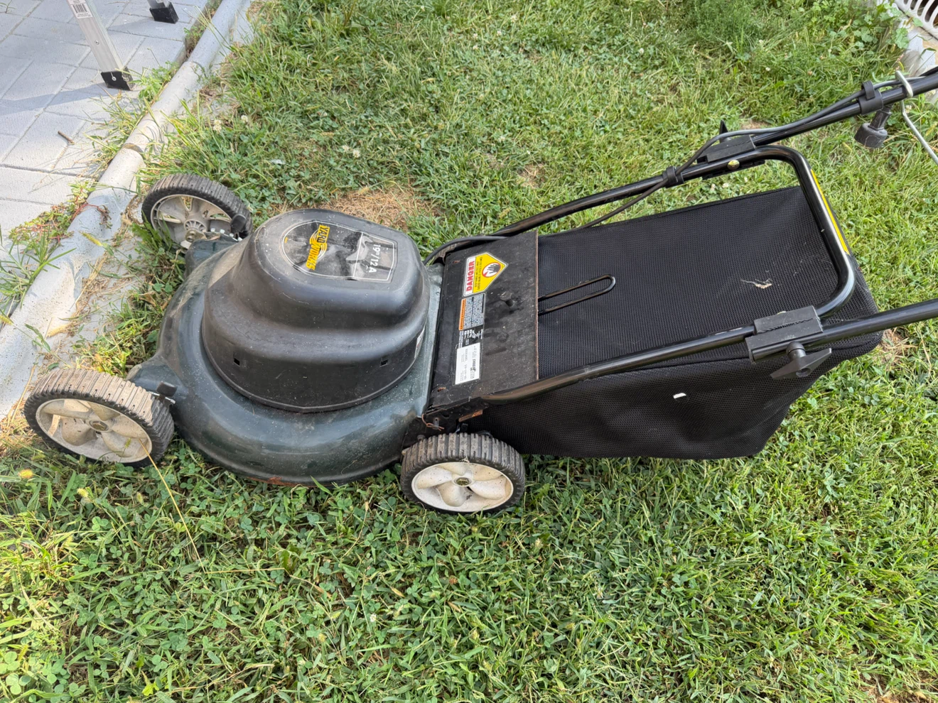 Yard-Man 19" / 12A Lawn Mower