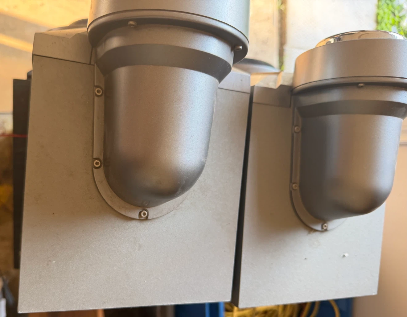 Pair of Silver MP3 Speakers - photo 3