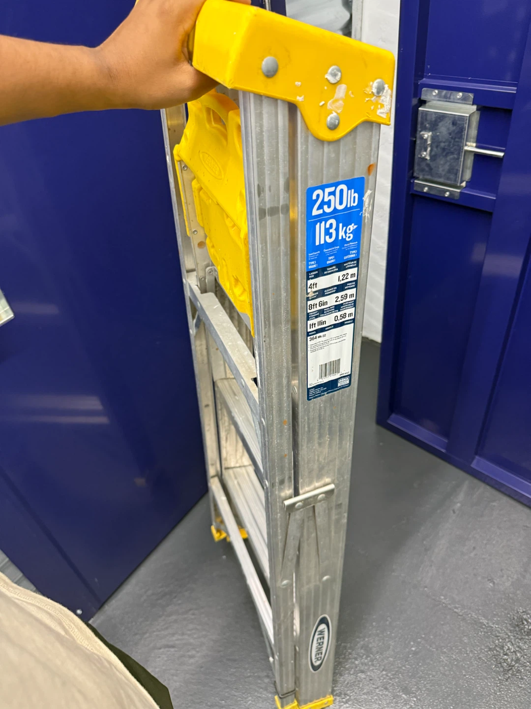 Werner 4ft Step Ladder 250lb Capacity - photo 4