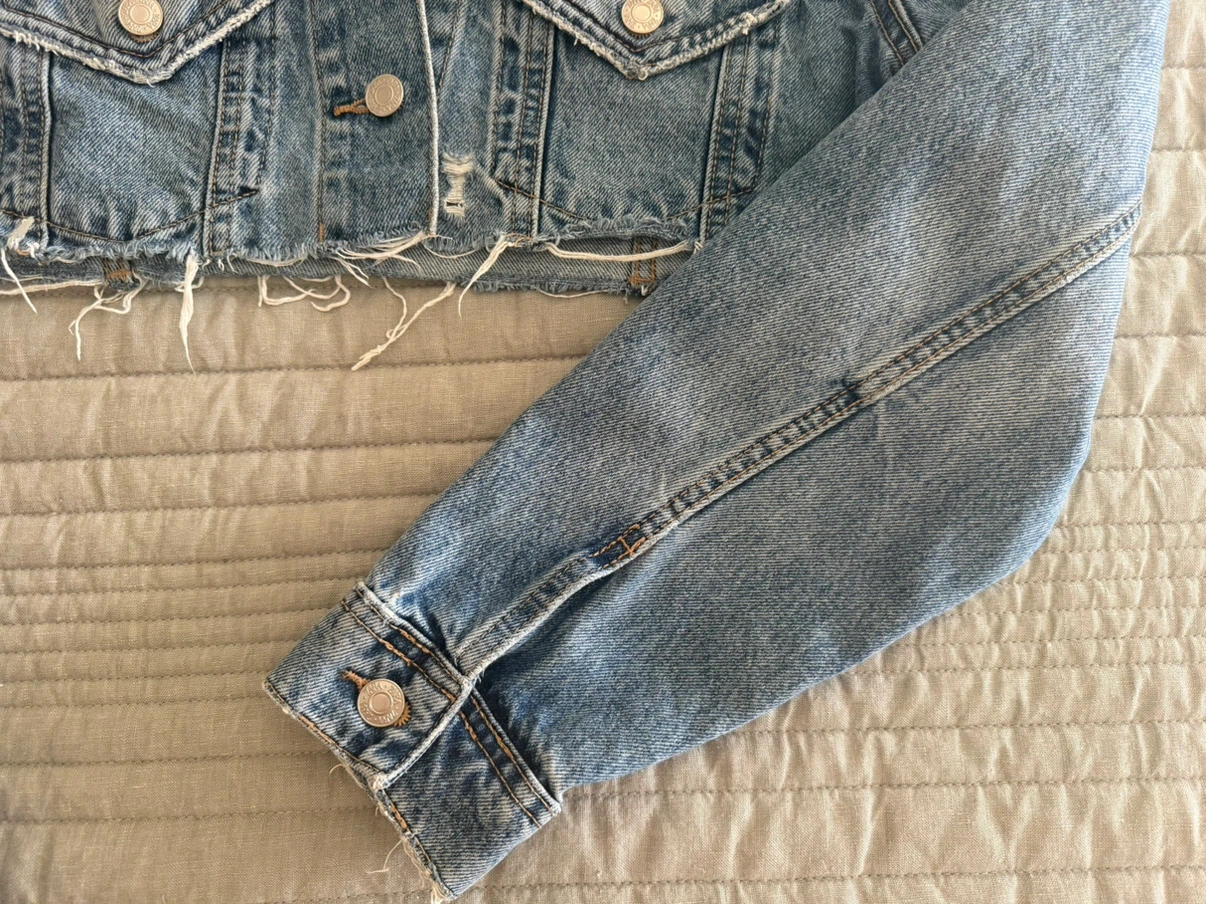 Zara Cropped Distressed Denim Jacket - photo 3