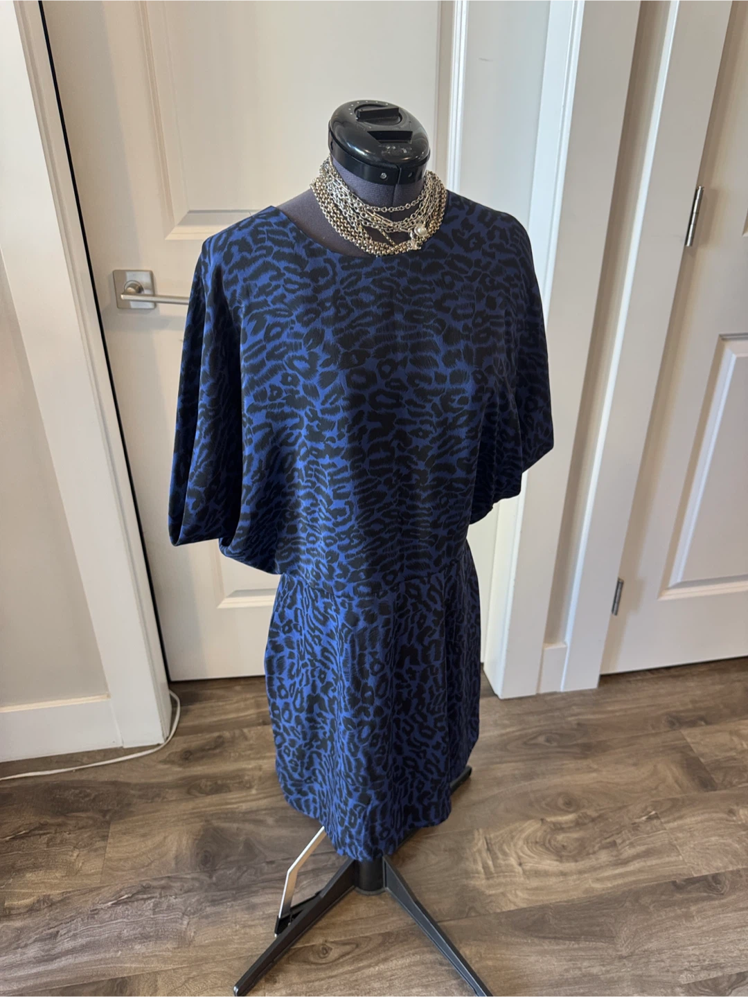 Wren Navy Blue Leopard Mini 💯 silk Dress - sz small - photo 2
