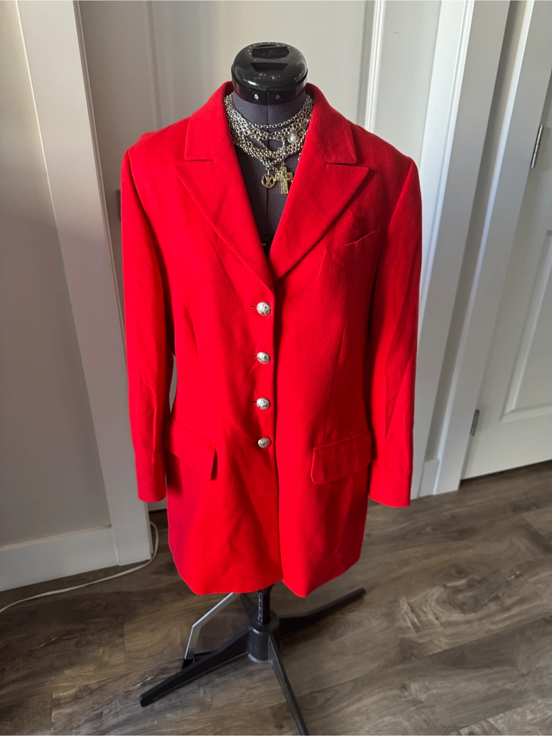 Escada 💯 cashmere Red Long Single-Breasted Blazer - size 38