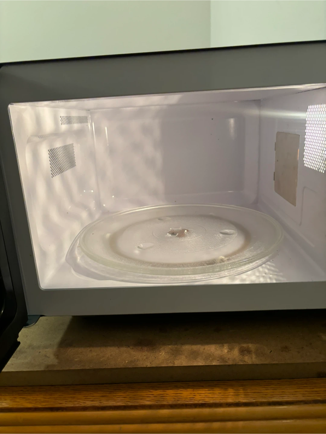 Hamilton Beach Microwave - photo 2