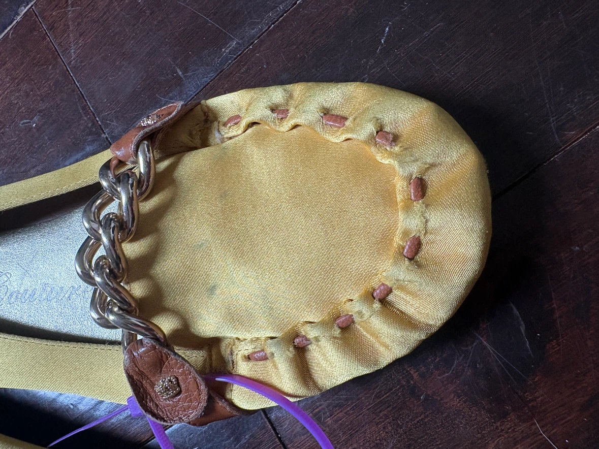 Juicy Couture Yellow Flats with Chain Detail - photo 5