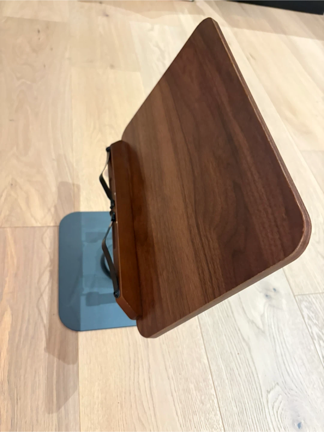 Ergonomic adjustable book stand