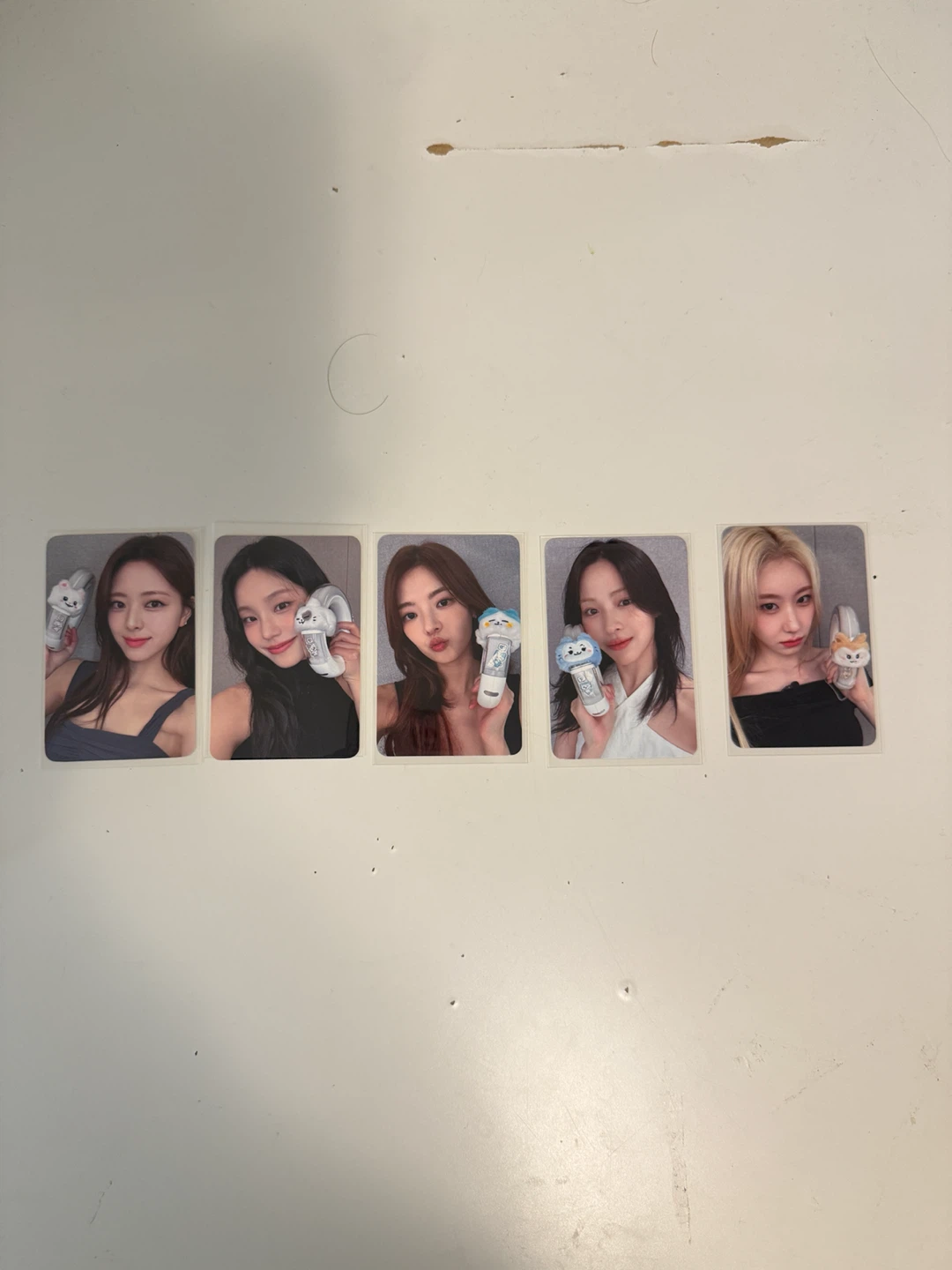 Assorted Kpop Girl Group Photocards - photo 3