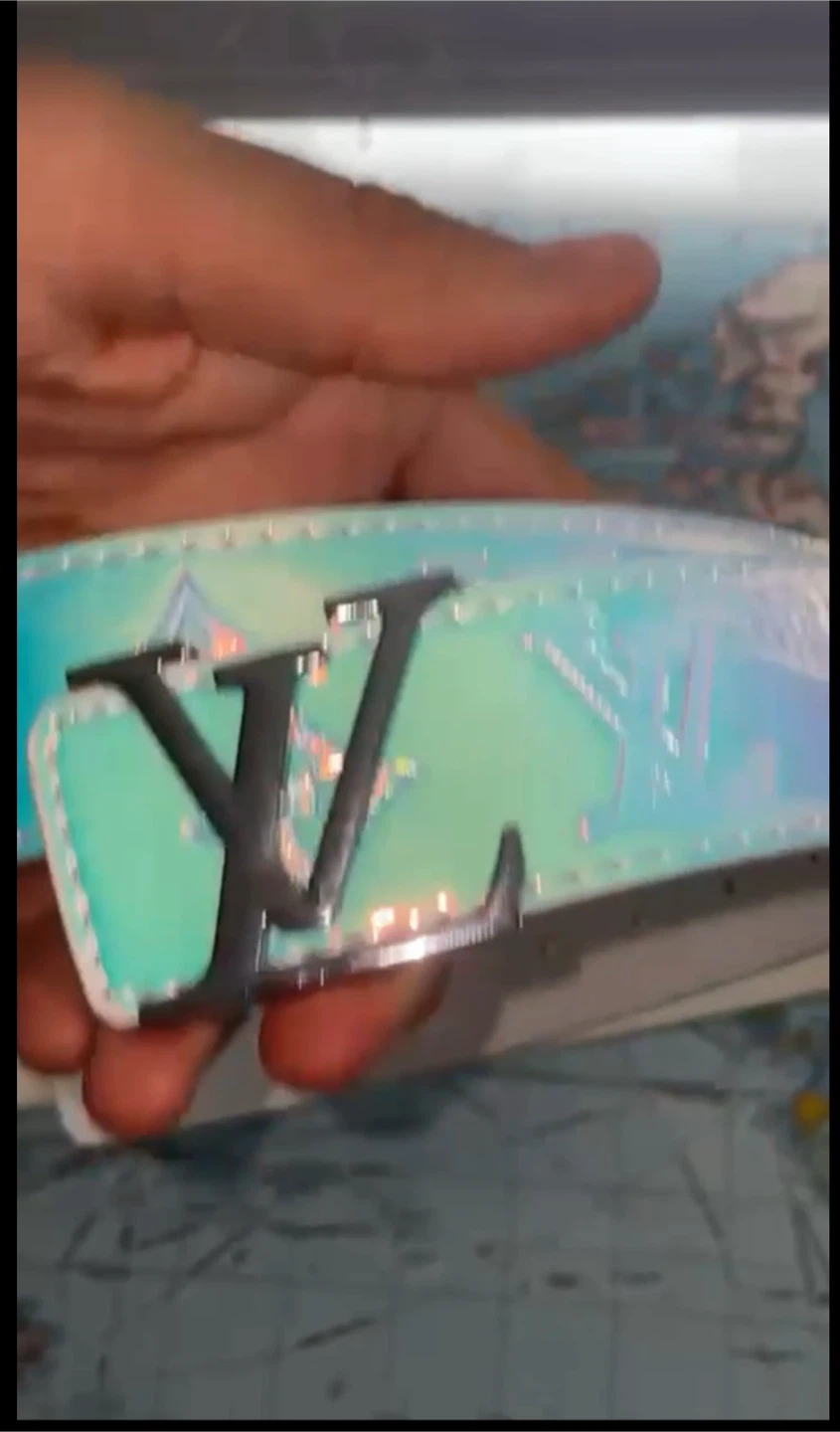 Louis Vuitton iridescent belt - photo 3