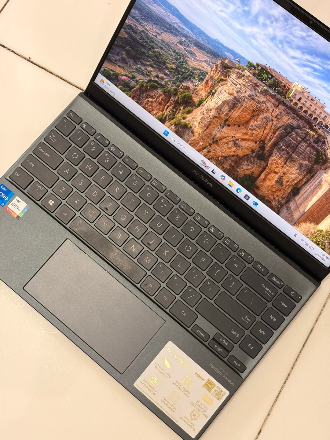ASUS Zenbook 14-UX425EA Laptop — i5-11th Gen / 8Gb / 256Gb - photo 2