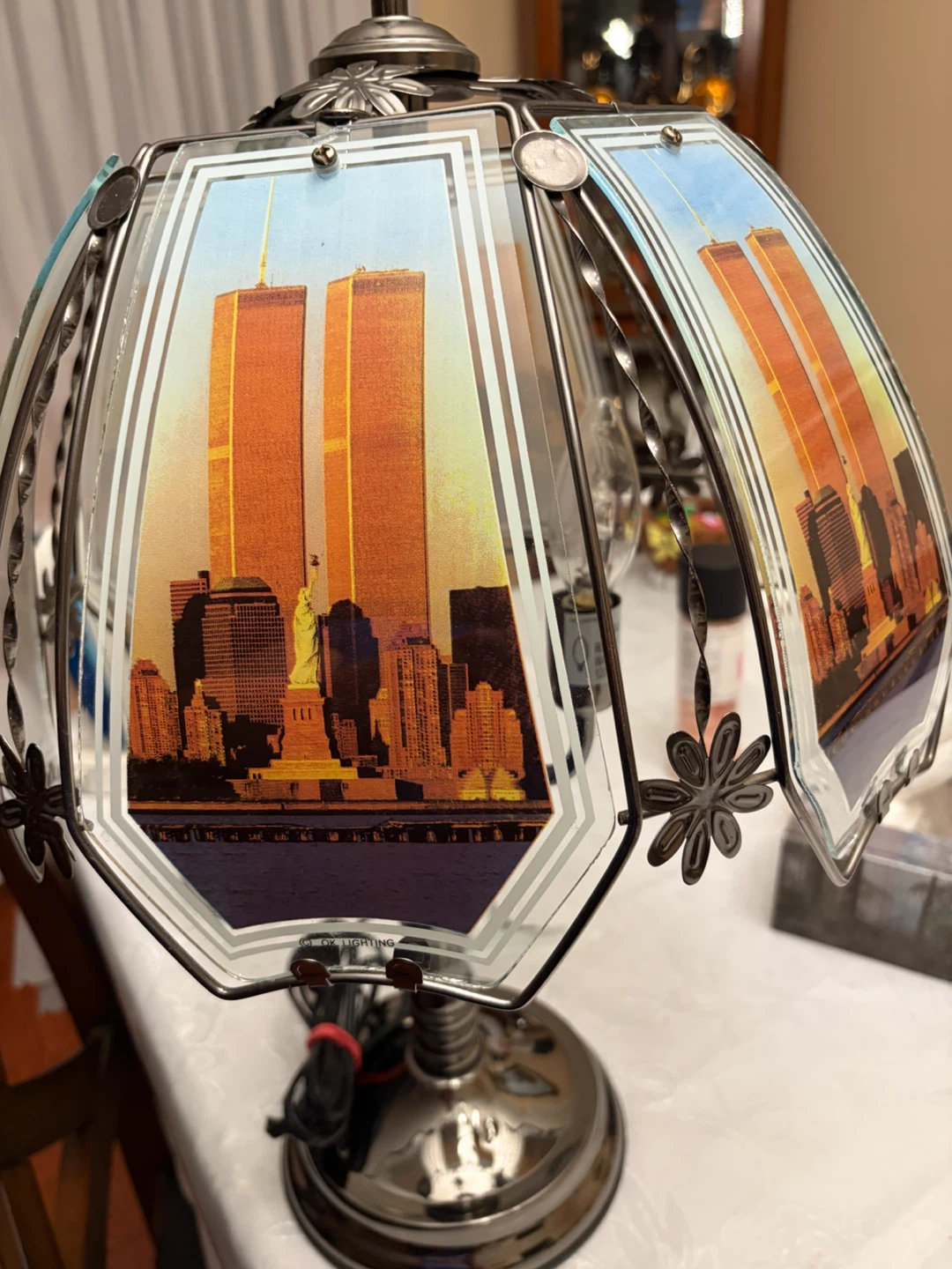 OK LIGHTING New York City Skyline Touch Lamp - photo 2