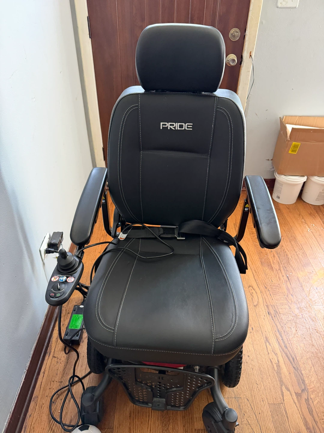 Pride Jazzy Power Wheelchair - photo 2