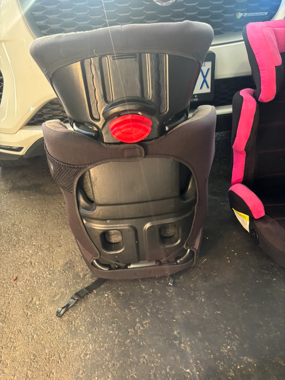 Car seat for kids 10 dollars each - photo 4