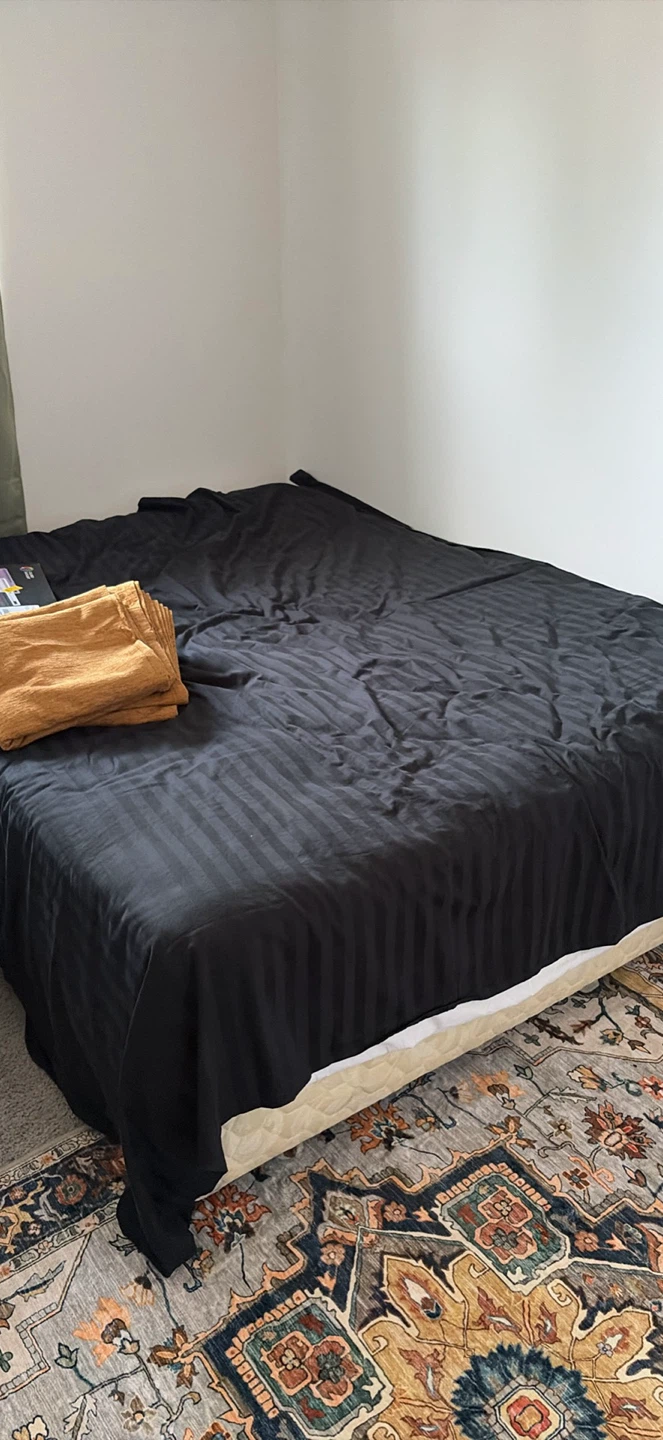 Queen bed