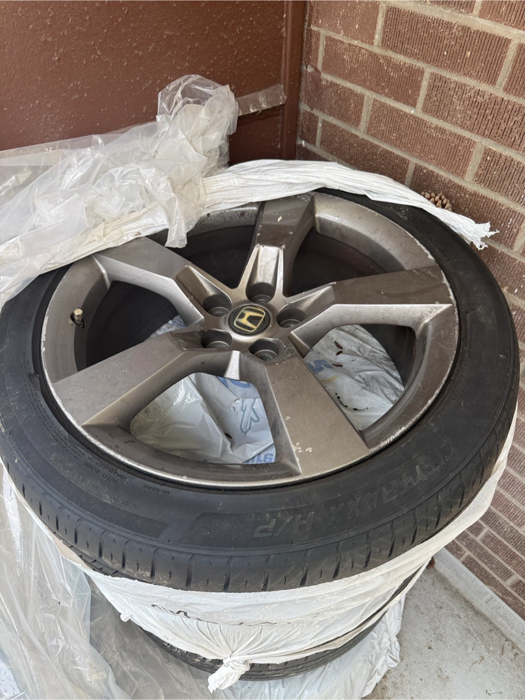 Set of 4 Michelin Tires with Honda Rims