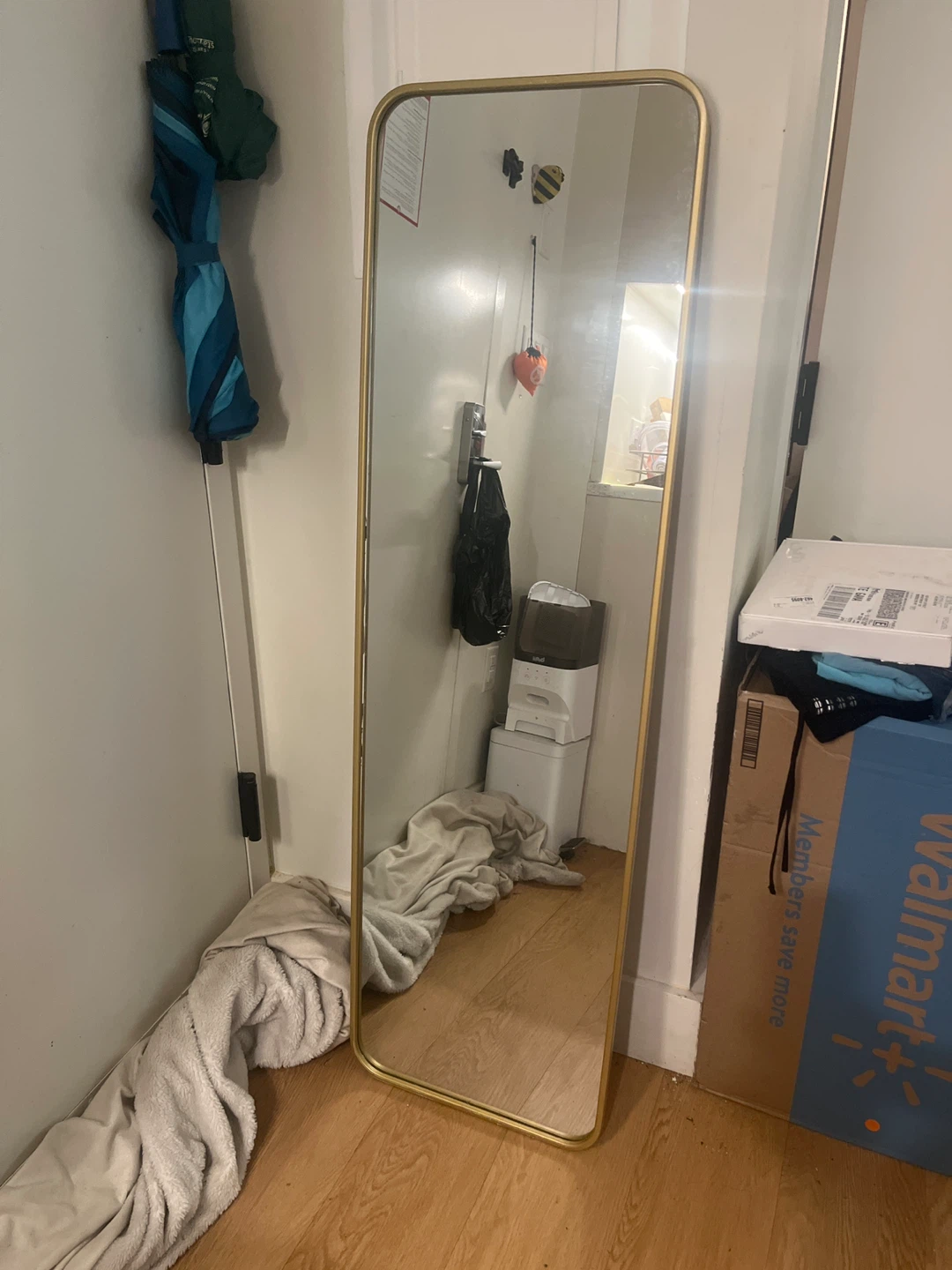 Rectangular Wall Mirror with Gold Frame