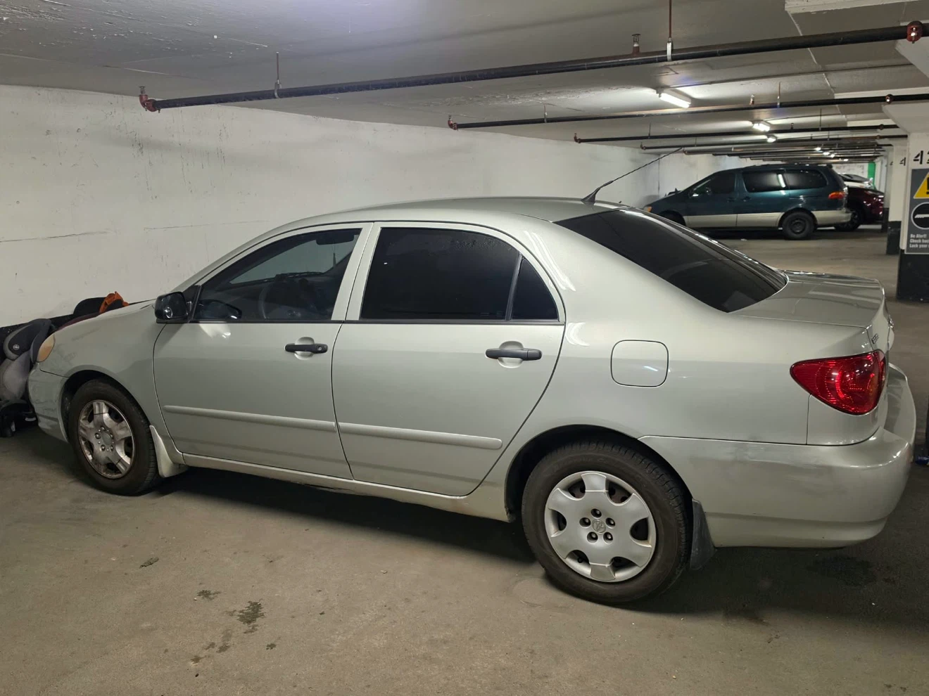 Silver Toyota Corolla LE - photo 3