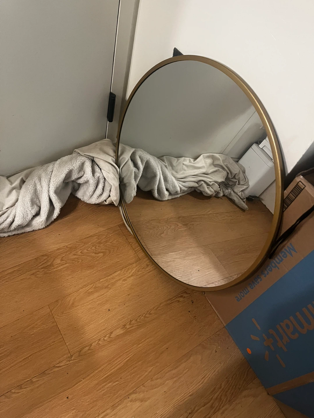 Round Metal Frame Wall Mirror - photo 3