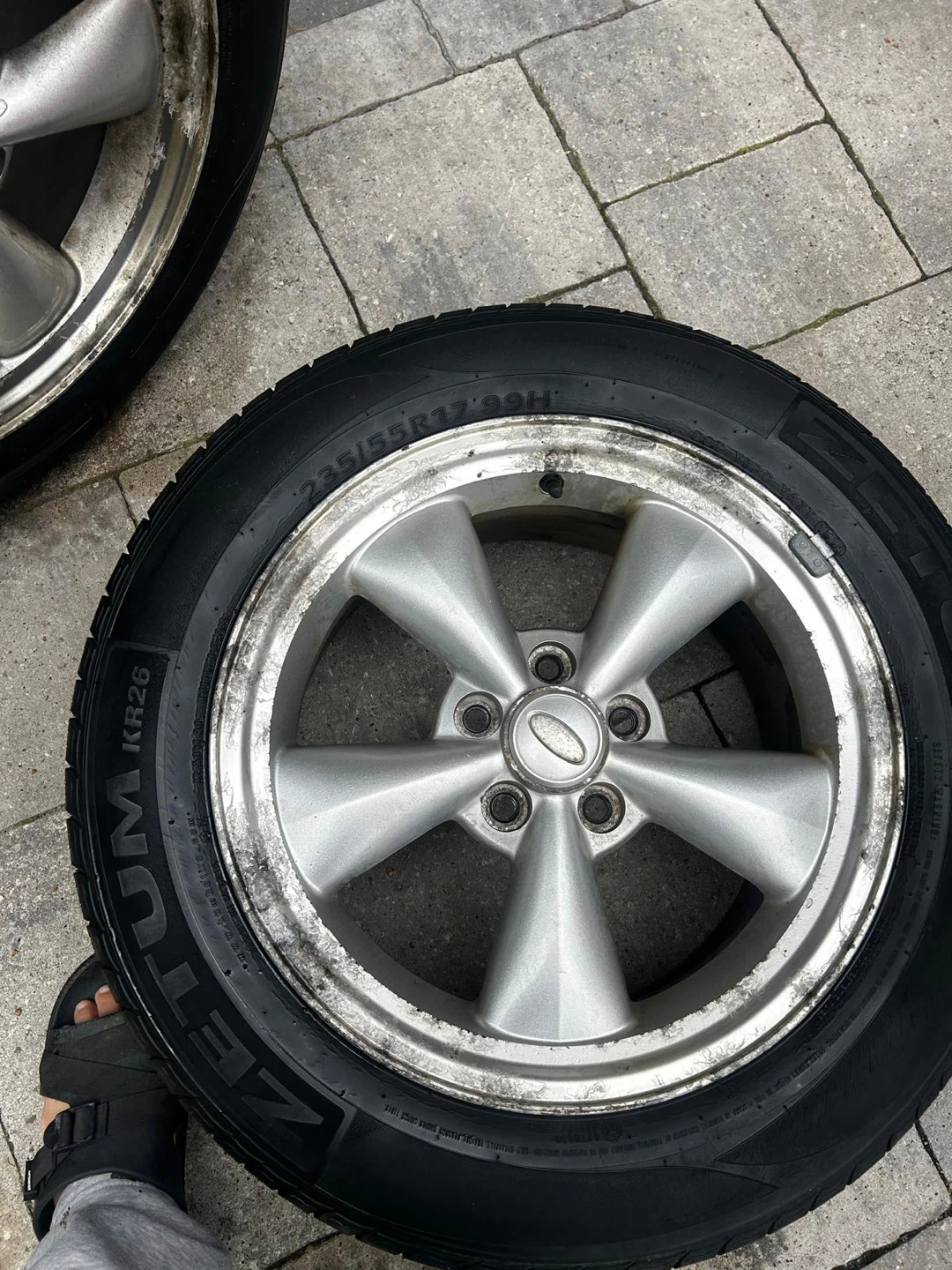 Zetum KR26 Tires with Rims