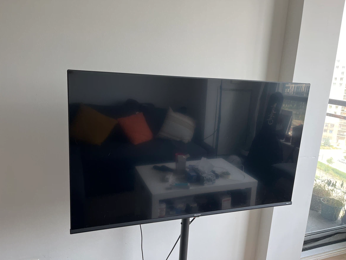 Hisense Roku TV 43inch