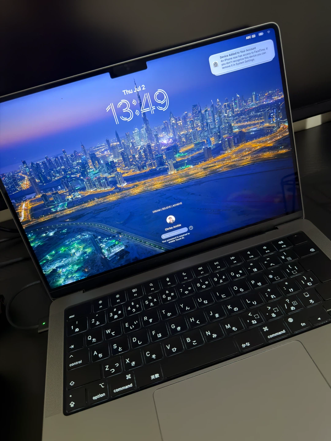 Apple MacBook Pro - photo 2