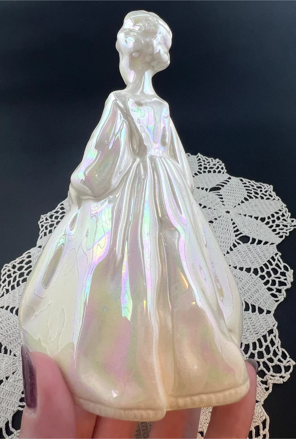 Vintage Pearlescent Ceramic Lady Figurine - photo 4