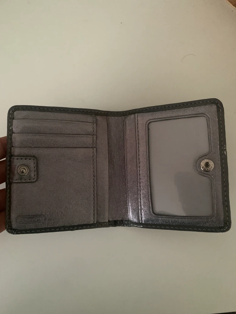 Coach Signature C Tri-Fold Wallet - photo 3