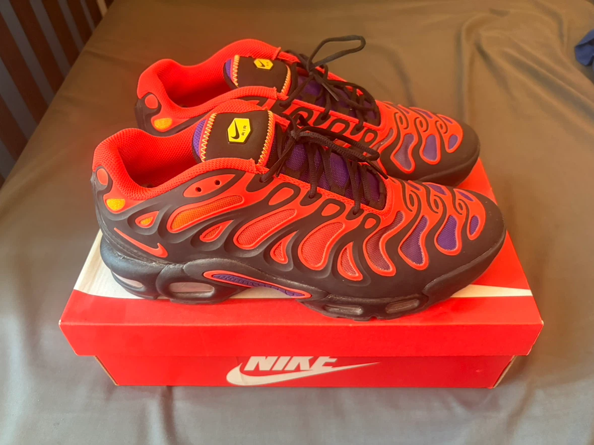 Nike Air Max Plus Drift Black Bright Crimson Size 10.5