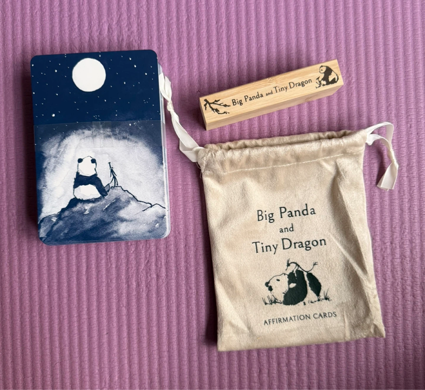 NEW✨Big Panda and Tiny Dragon Affirmation Cards with Pouch - photo 3