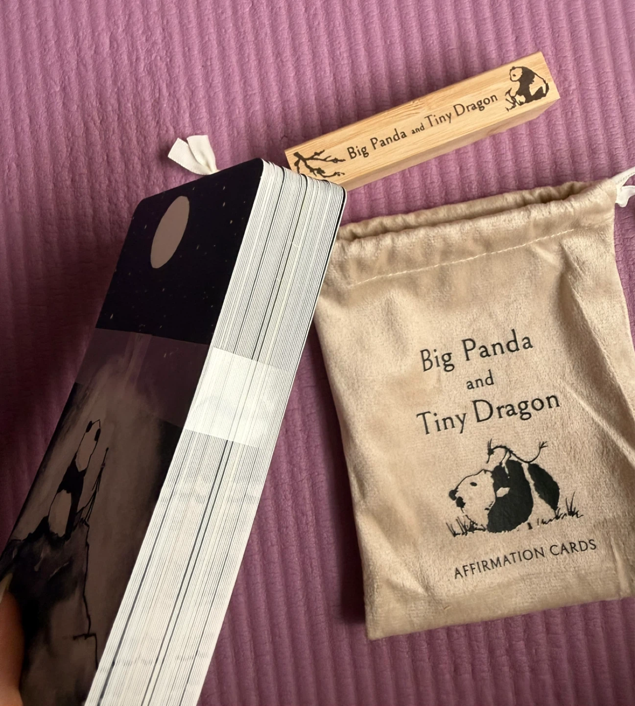 NEW✨Big Panda and Tiny Dragon Affirmation Cards with Pouch - photo 5