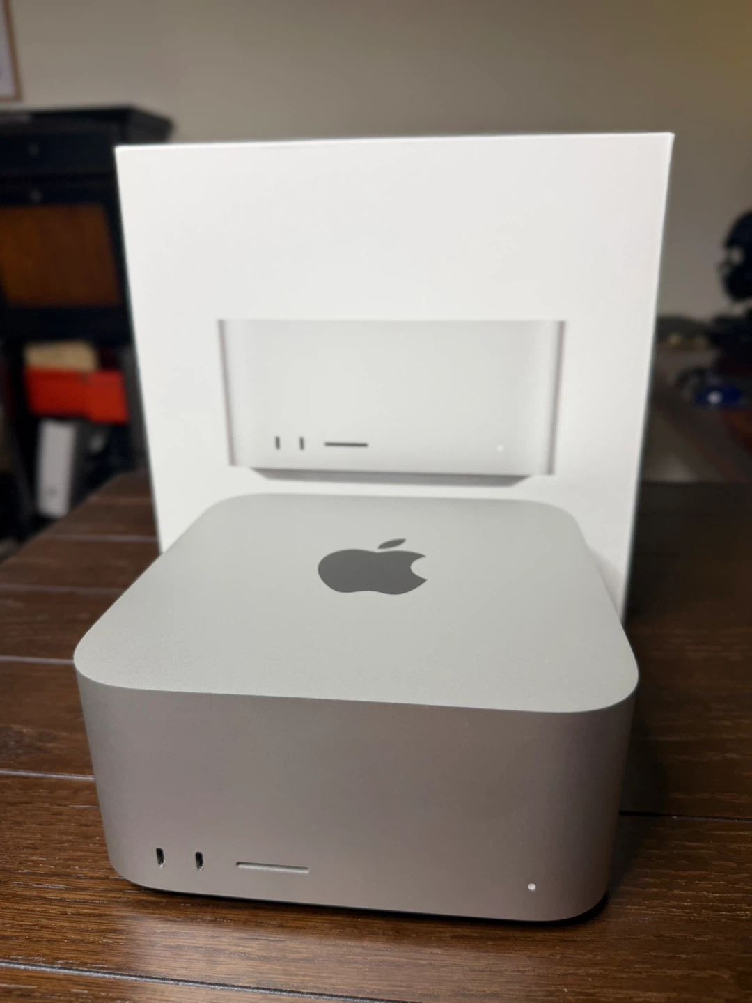 Apple Mac Studio M2 Max - 32GB RAM / 1TB SSD, Mint Condition
