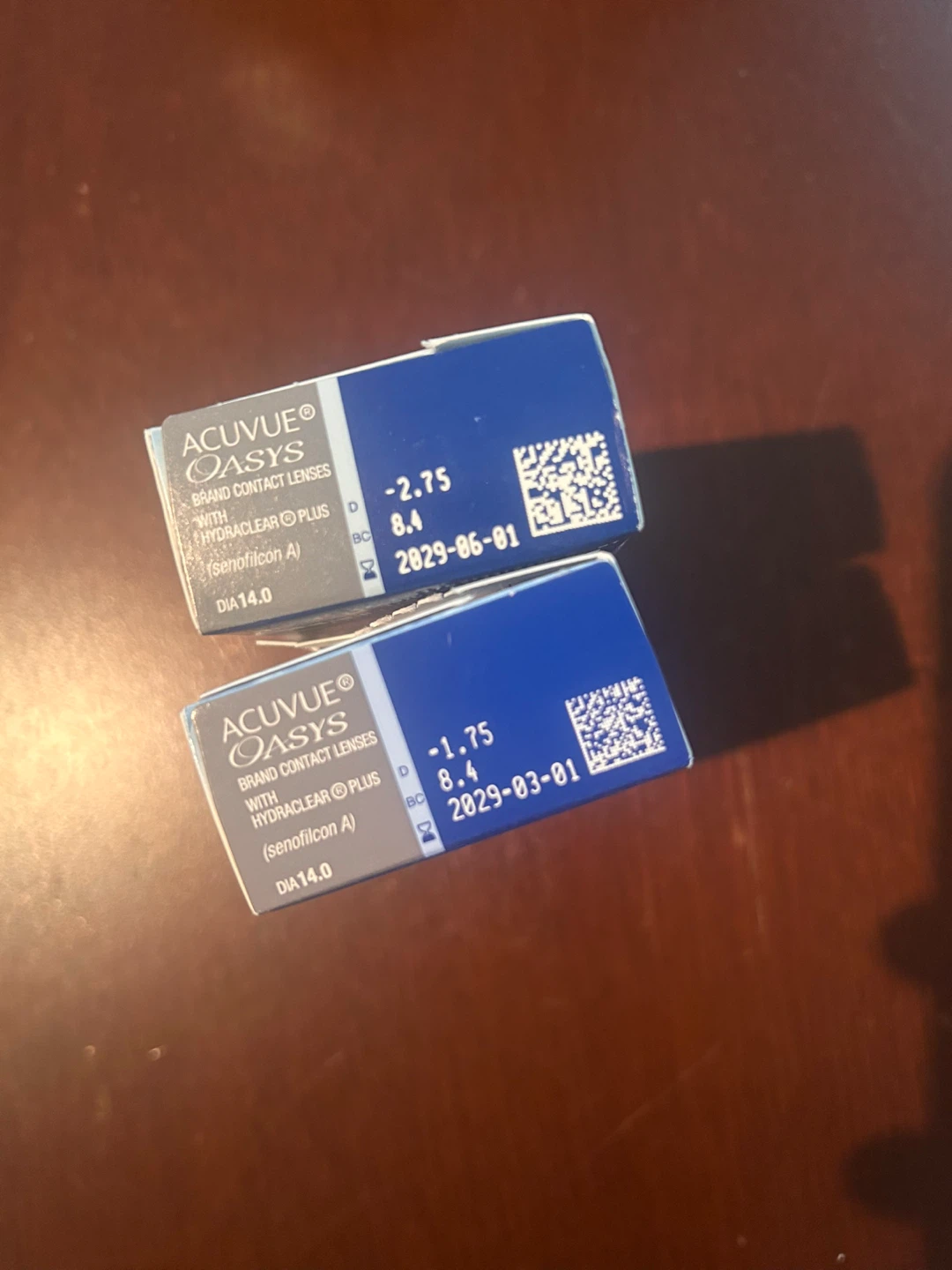 Acuvue Oasys contact lenses -1.75 and -2.75 - photo 2