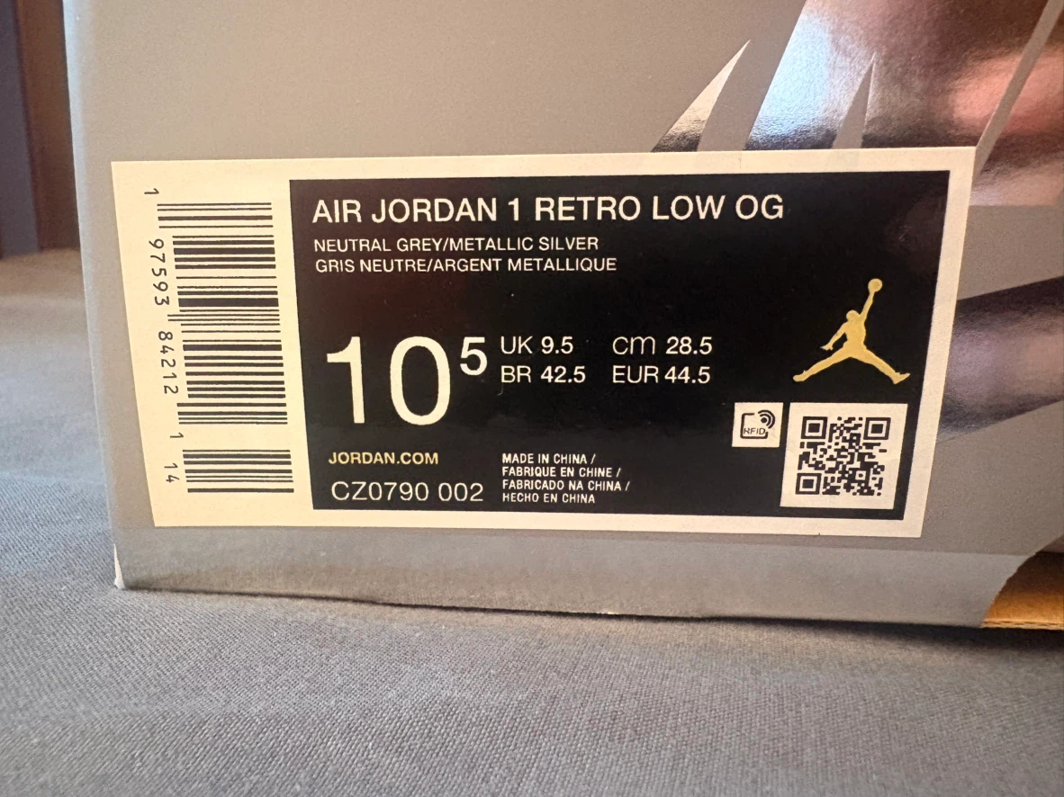 Air Jordan 1 Retro Low OG Neutral Grey/Metallic Silver size 10.5 - photo 3