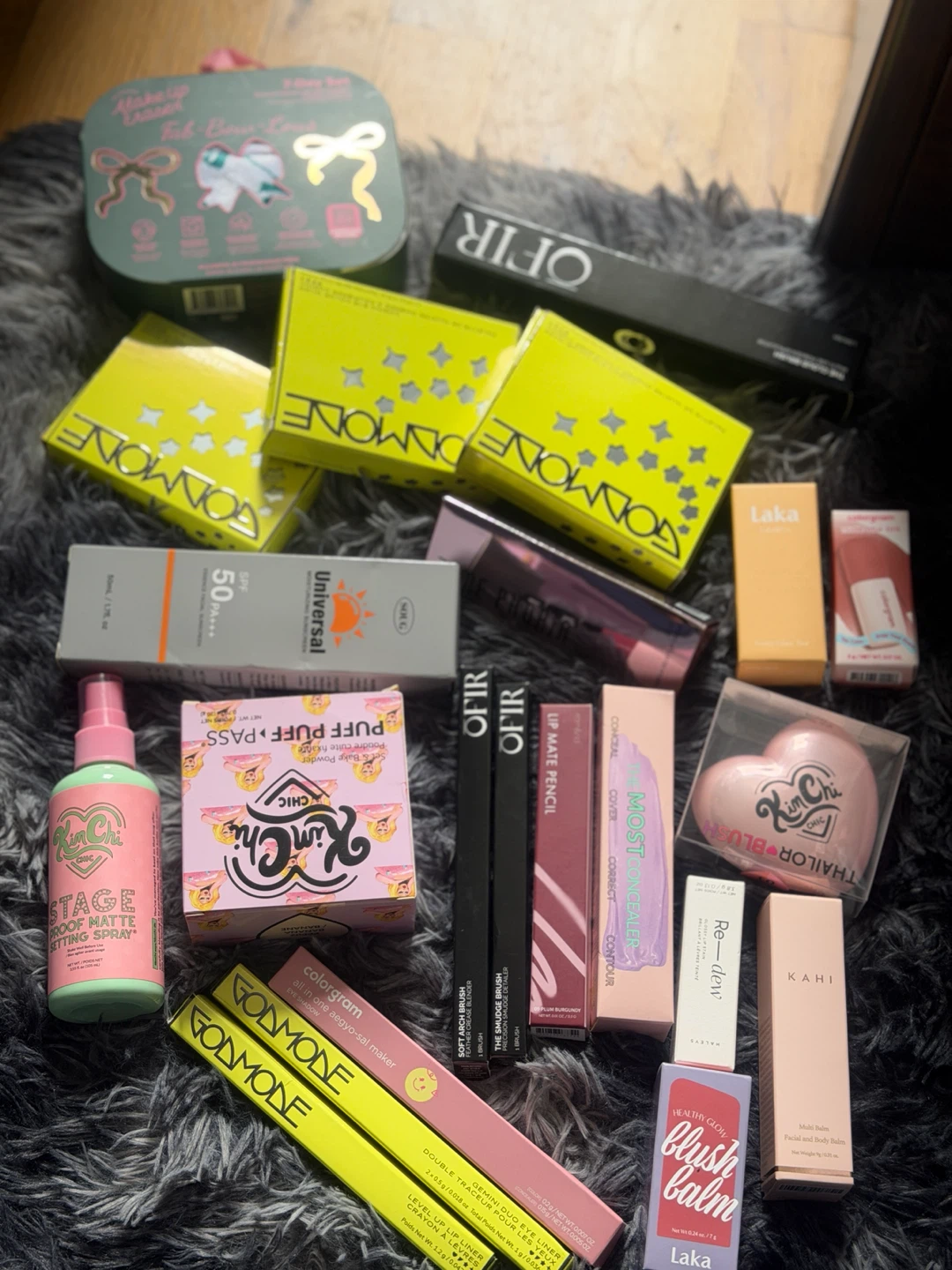 Assorted Makeup and Skincare Bundle - photo 3