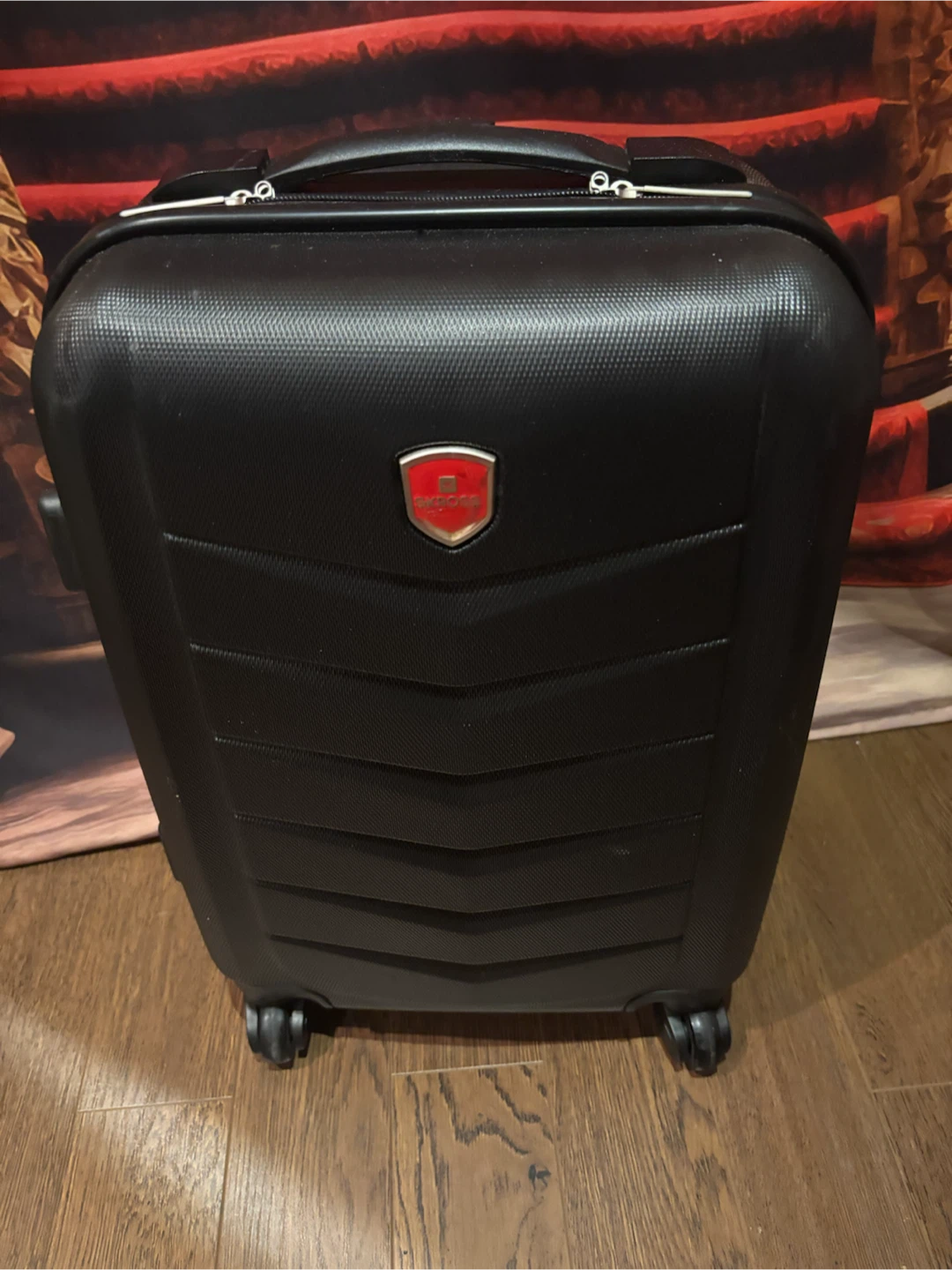 SKROSS Black Hardside Carry-On Luggage