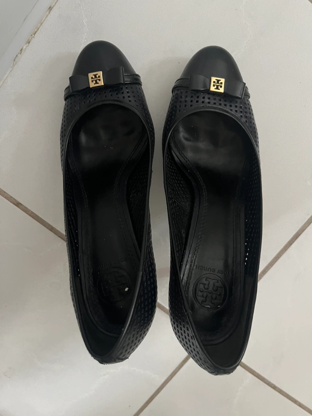 Vintage all leather Tory Burch Black Perforated Heels - photo 2