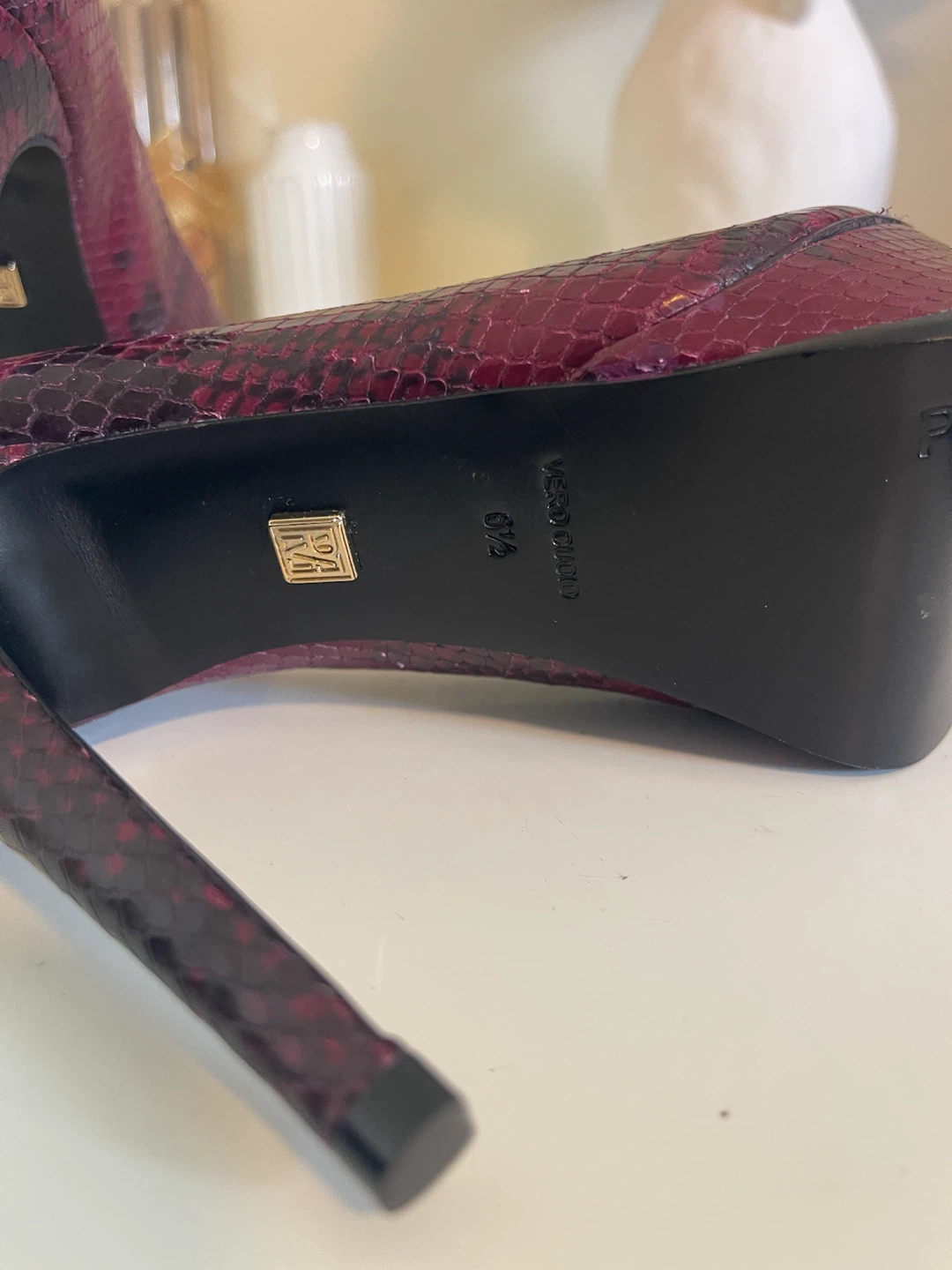 Pour La Victoire Women's Snake Print Platform Heels Size 6.5 - photo 2