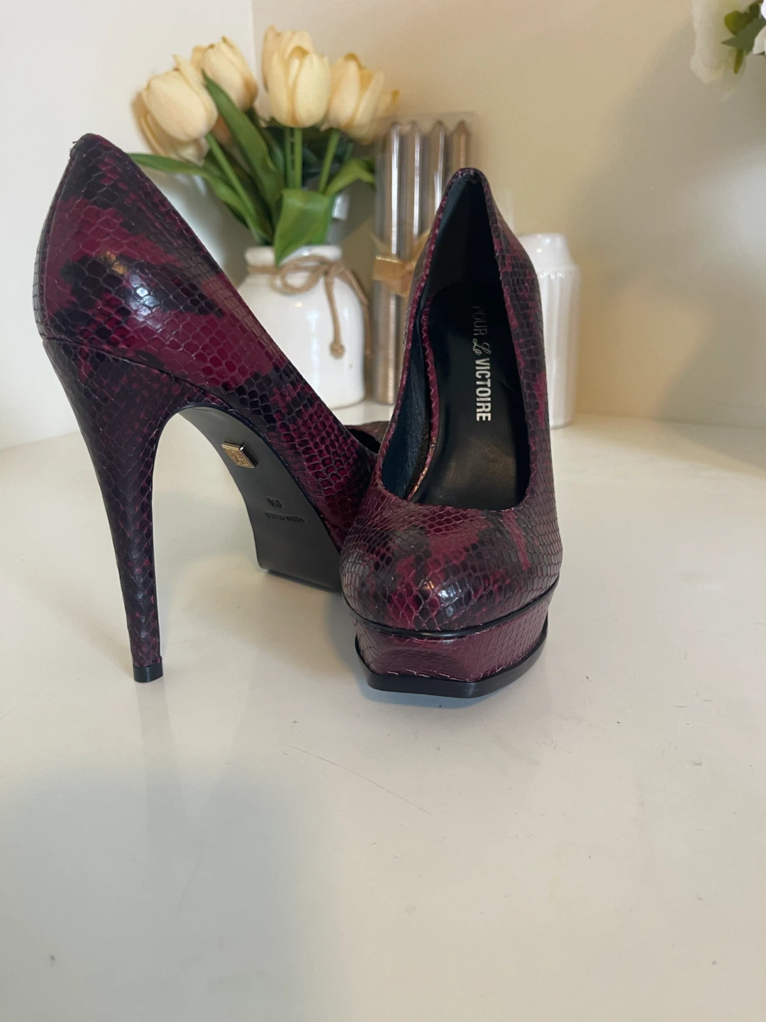 Pour La Victoire Women's Snake Print Platform Heels Size 6.5 - photo 3
