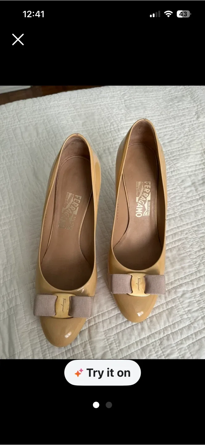 Salvatore Ferragamo Vara Patent Leather Heels Size 8.5