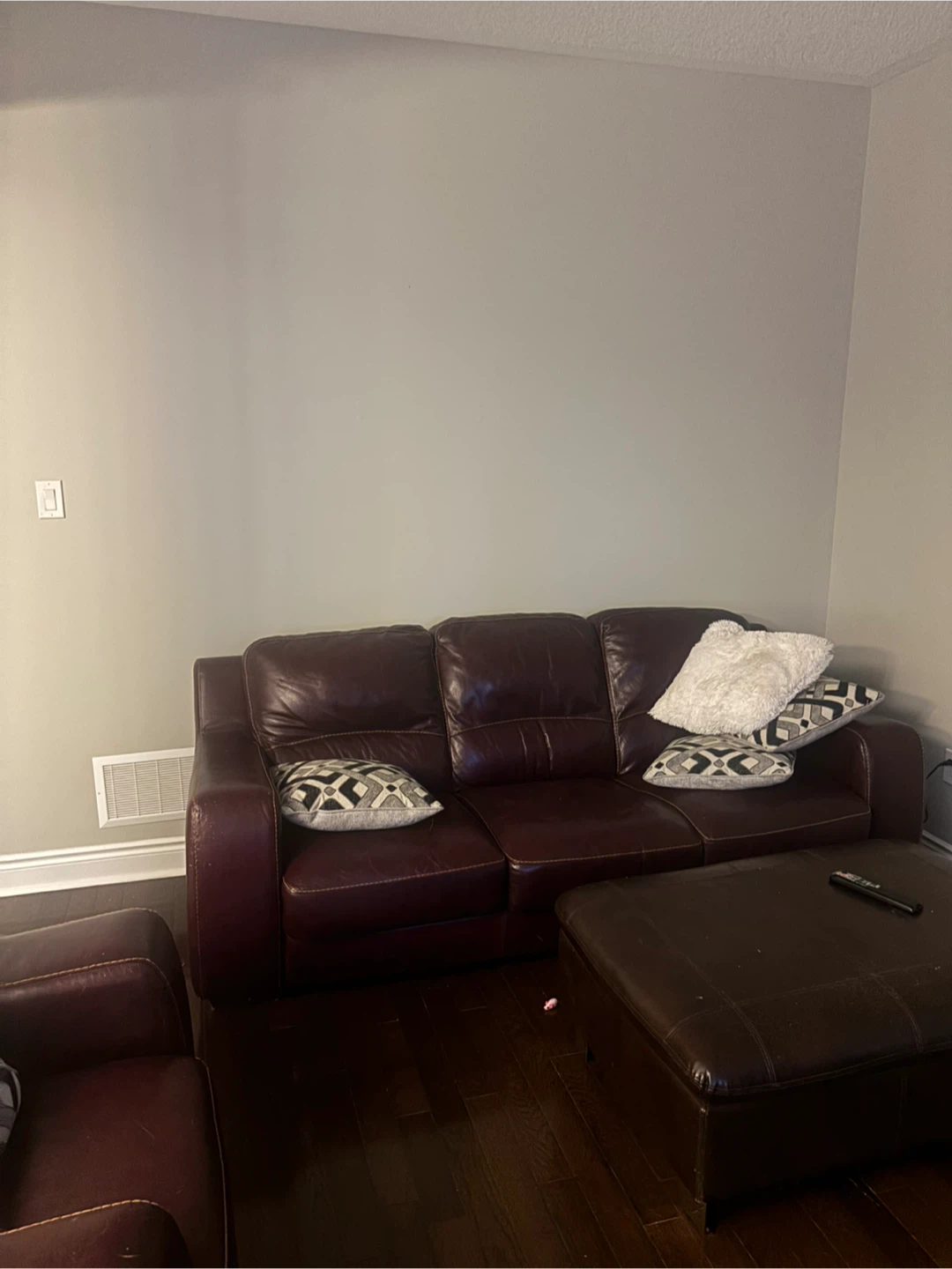 leather sofa and armchair set with ottoman - photo 3