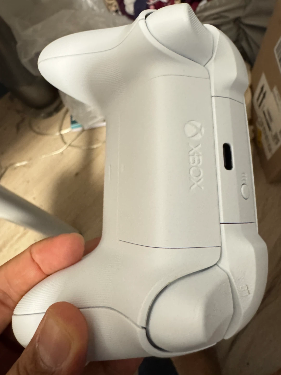 Microsoft Xbox Wireless Controller in Robot White - photo 2