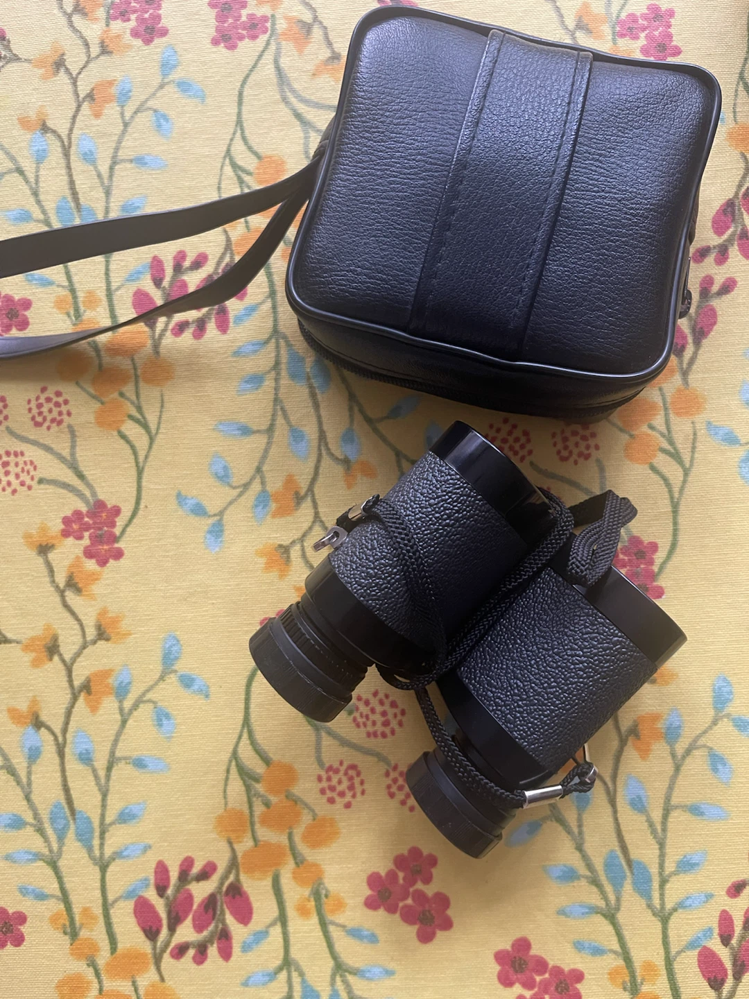 Compact Binoculars with Case - photo 4