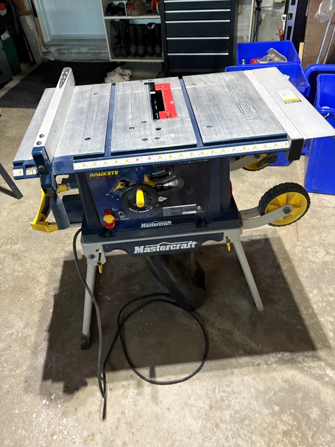 Mastercraft table saw with rolling stand