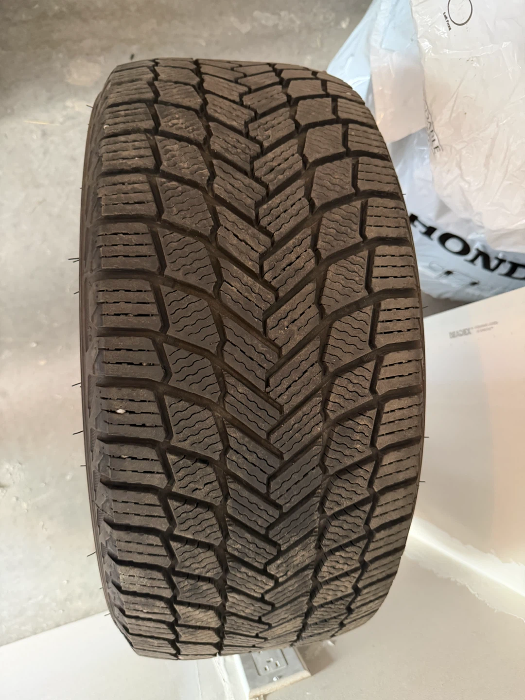 MICHELIN X-Ice Snow Winter Tires 235/40 R18 H (95) - photo 2