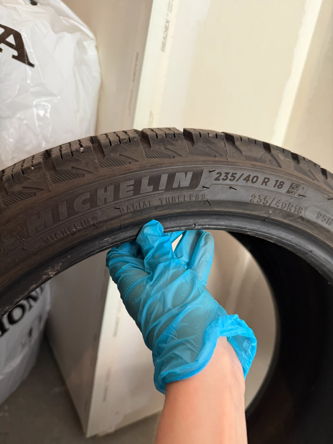 MICHELIN X-Ice Snow Winter Tires 235/40 R18 H (95) - photo 4