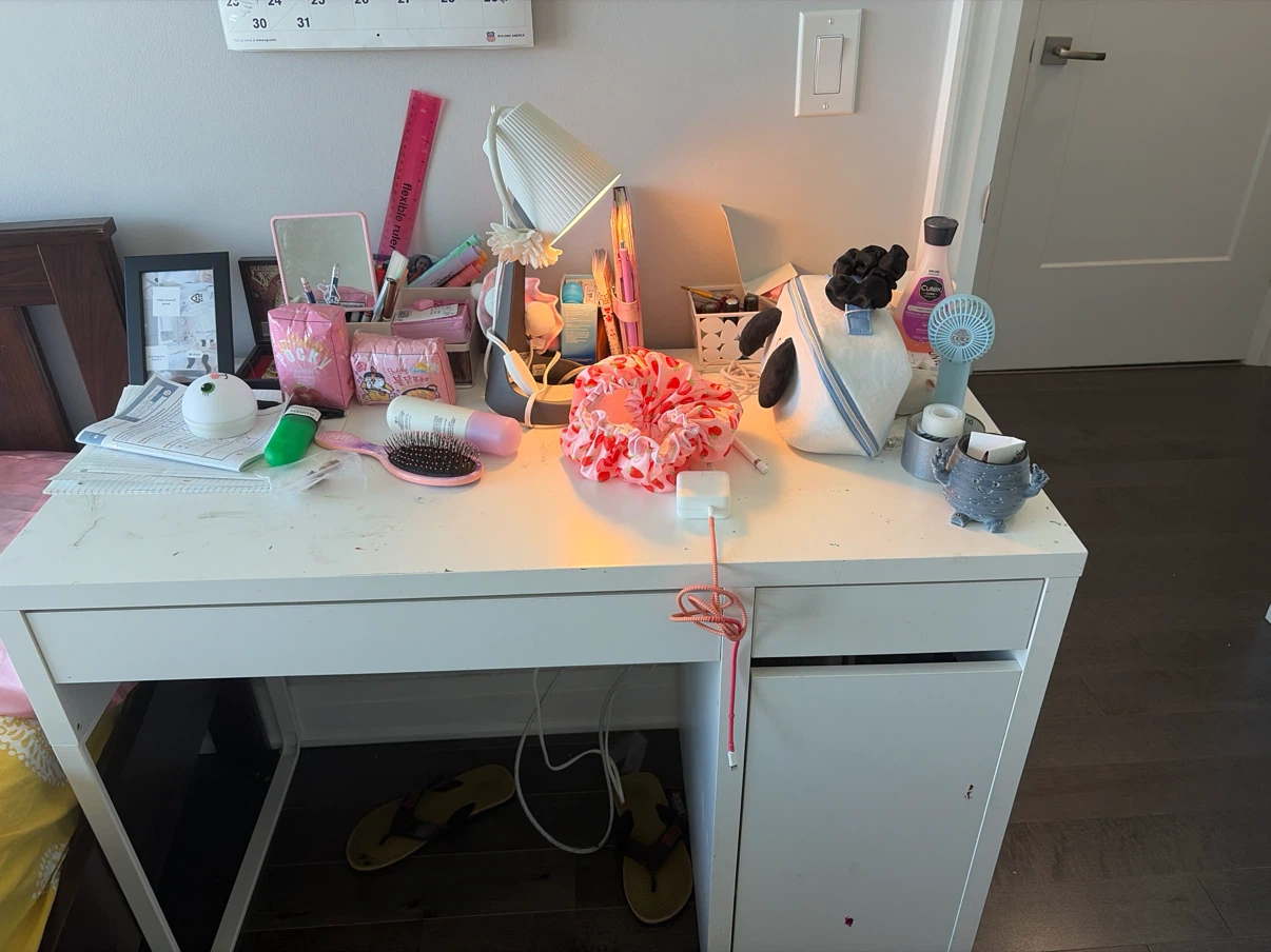 IKEA MICKE Desk in White