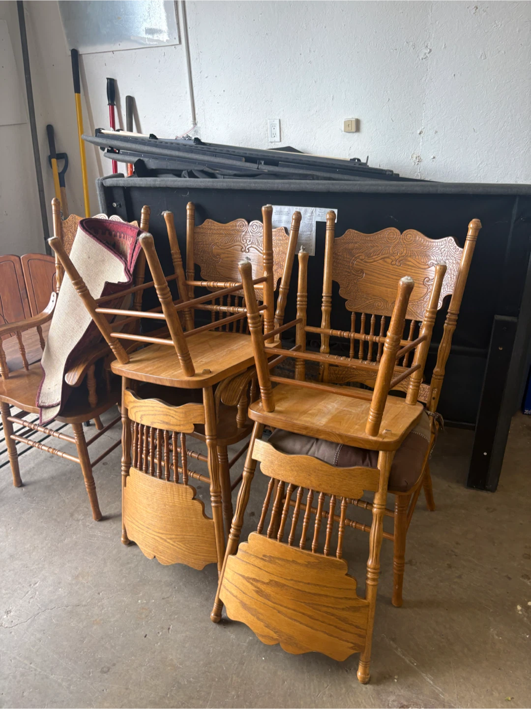 Antique Oak Dining Chairs (Set of 6) like new