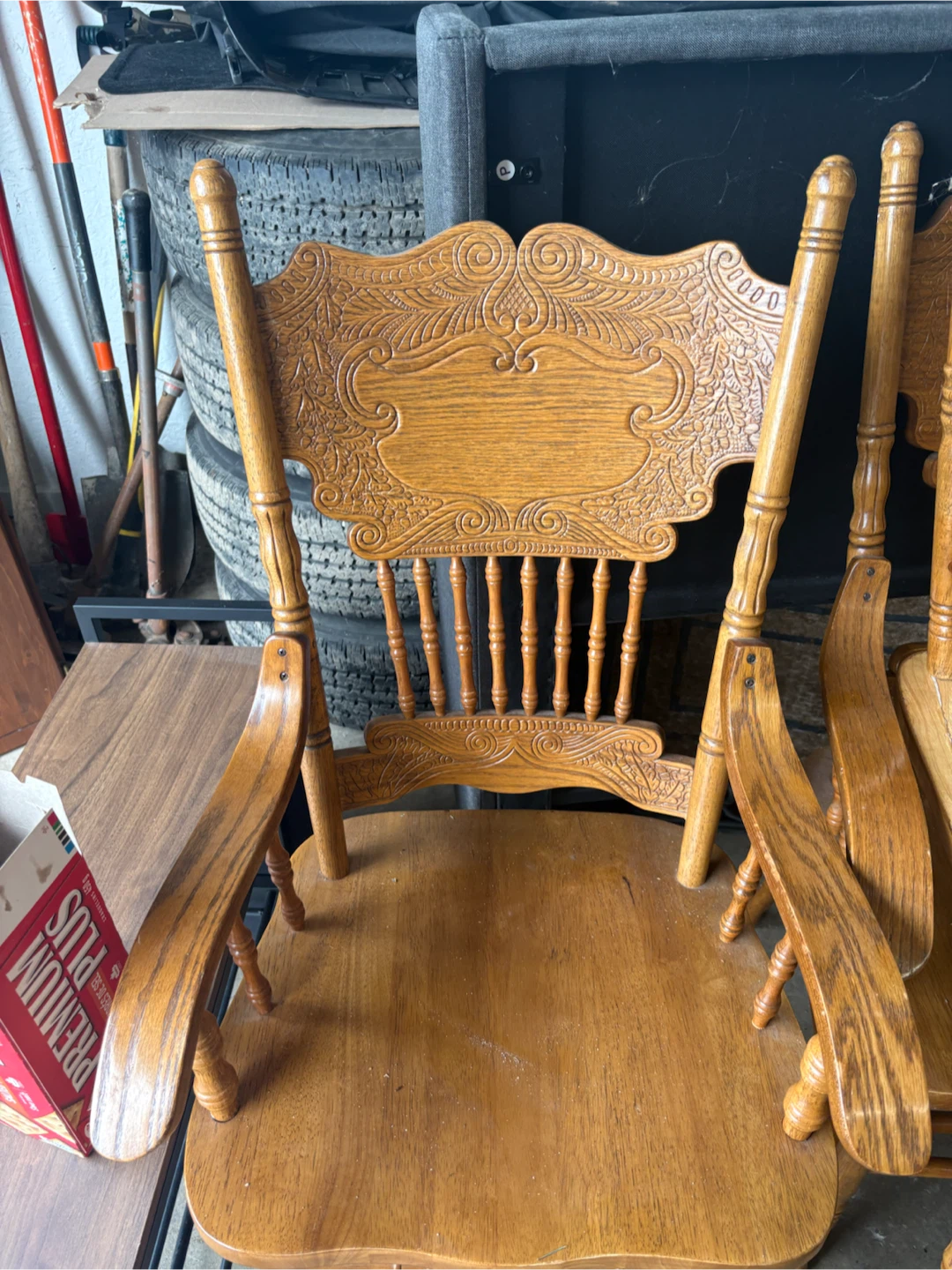 Antique Oak Dining Chairs (Set of 6) like new - photo 3