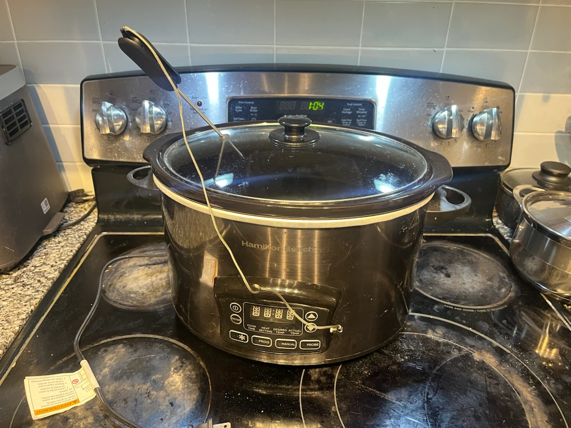 Brand new Hamilton Beach Slow Cooker with Probe - photo 3