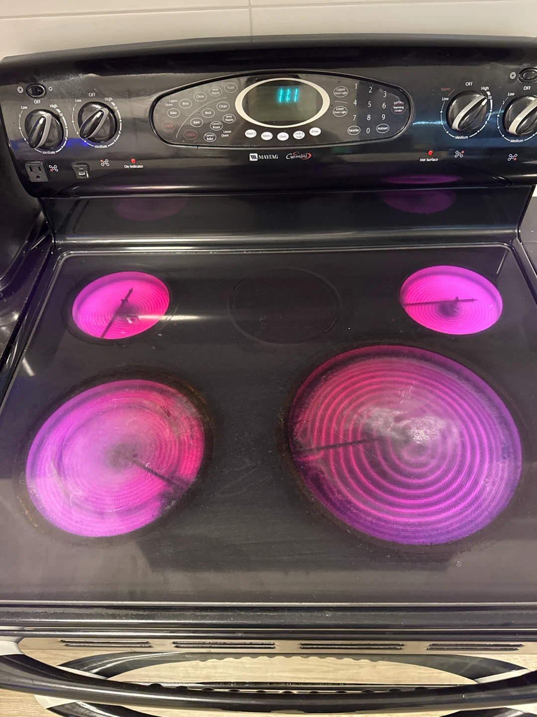 Maytag Gemini Electric Stove with Double Oven - photo 2