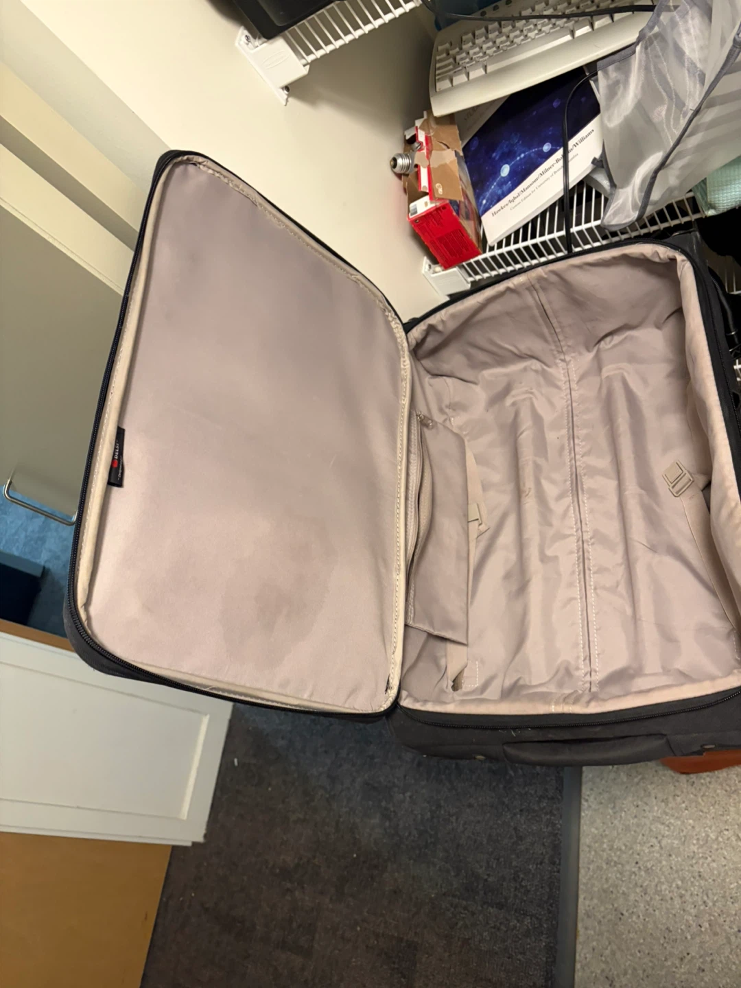 Delsey Black Rolling Suitcase - photo 2